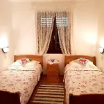 Nena Apartman *